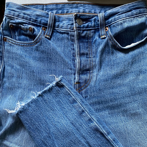 Levi’s Wedgie Jeans 🕺🏻 - Picture 3 of 3